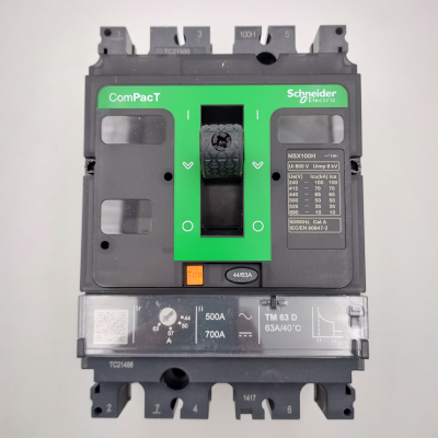 schneider 施耐德 型号：NSX250F TM250D 3P3D (3P) 固定式前接线 货号：C25F3TM250 描述：NSX250F 36kA AC 3P3D 250A TMD断路器